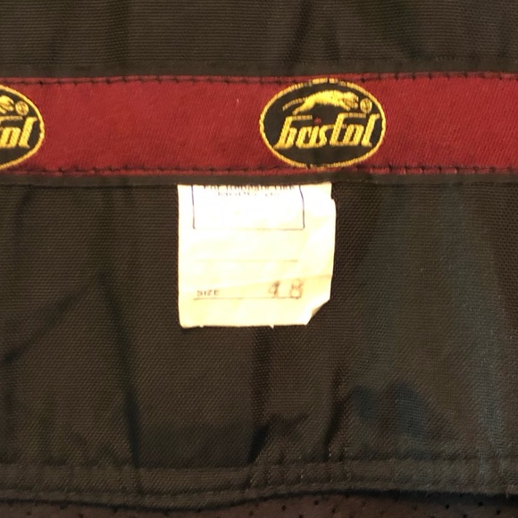 Men’s heavy biker leather riding jacket. Made in Montreal by Bristol Leather. - Picture 6 of 10